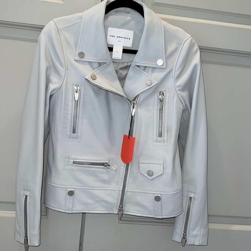 THE ARRIVALS. 100% Lamb Leather Jacket
Neutral color. Brand New with tags